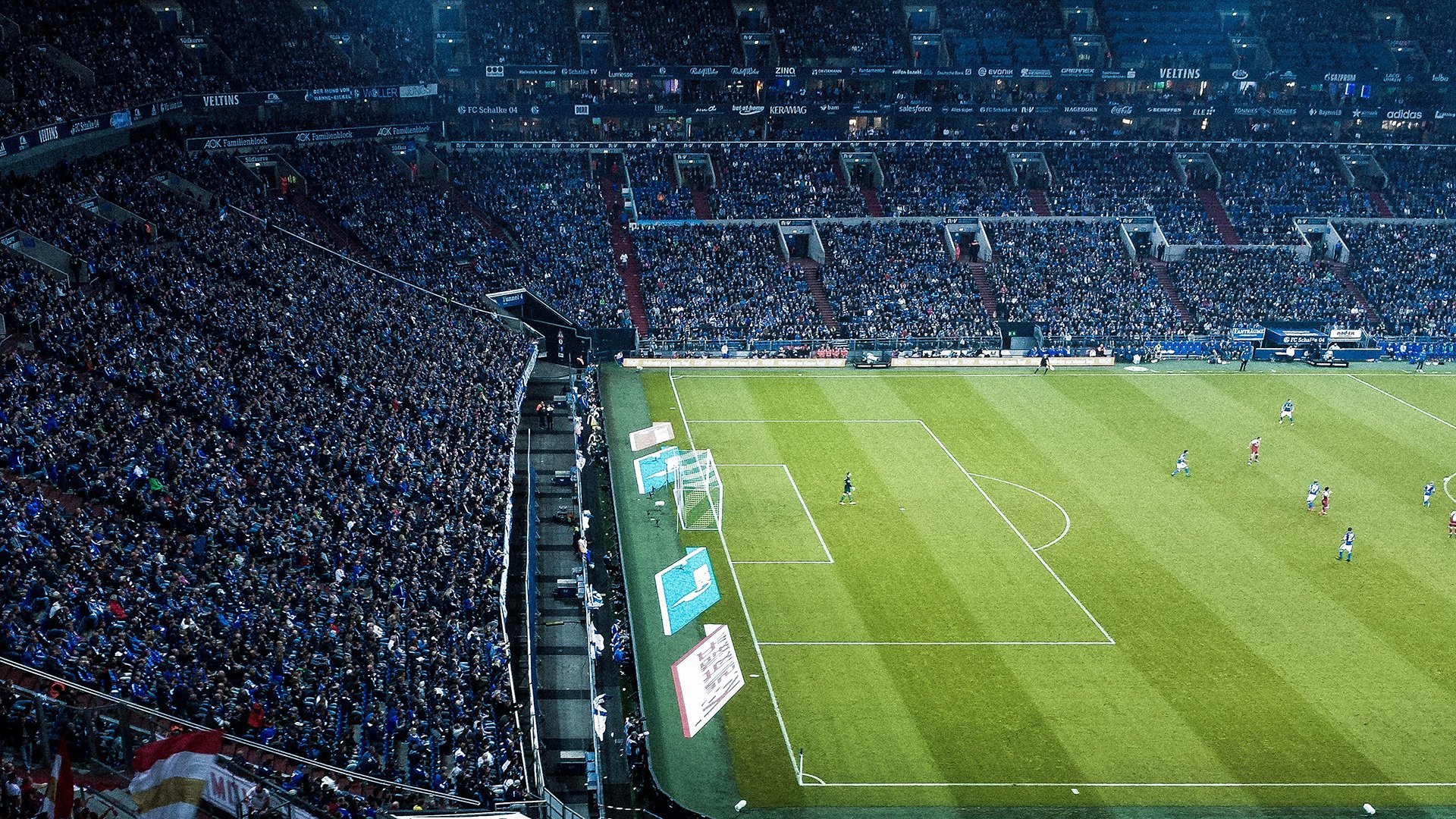 北欧风暴与东亚利刃，当哈兰德点燃赛场，日本绝杀葡萄牙